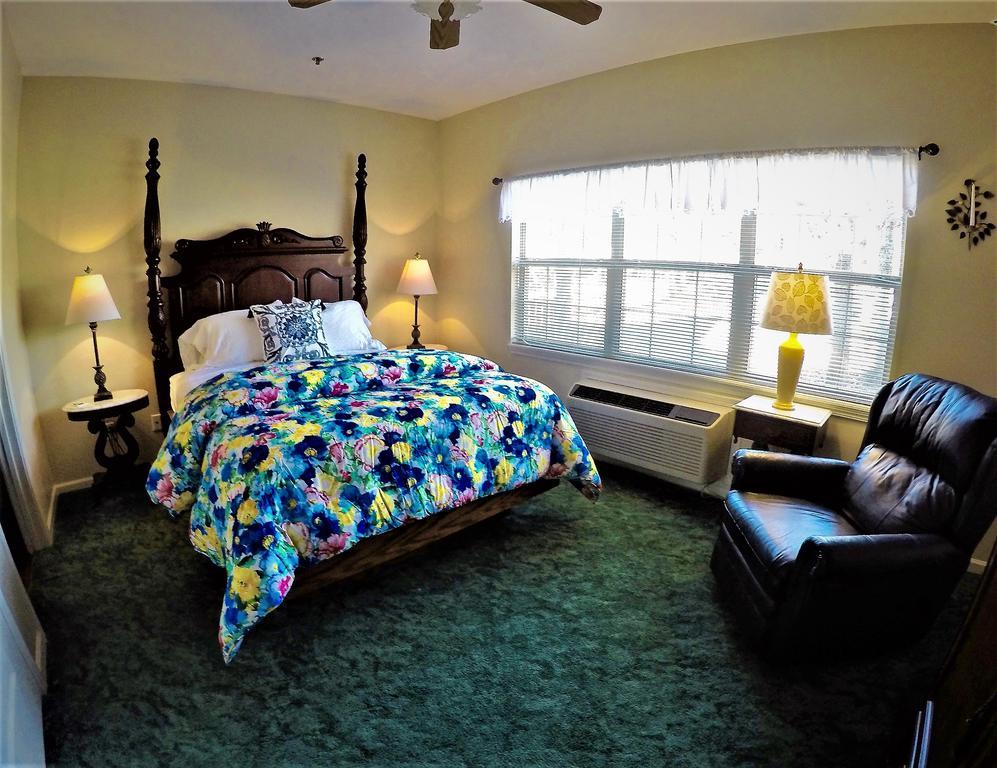 Bradford House Bed And Breakfast แบรนสัน ภายนอก รูปภาพ