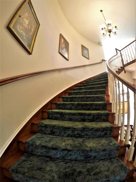 Bradford House Bed And Breakfast แบรนสัน ภายนอก รูปภาพ