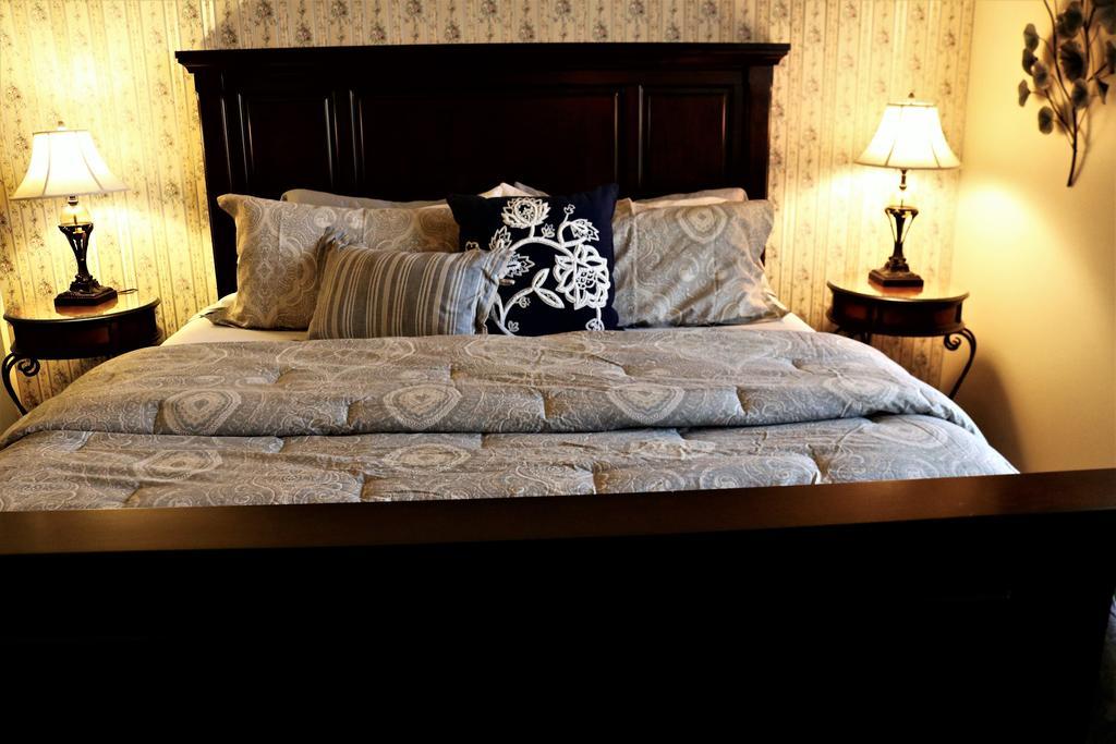 Bradford House Bed And Breakfast แบรนสัน ภายนอก รูปภาพ