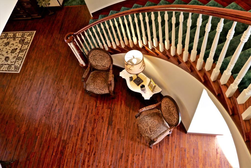 Bradford House Bed And Breakfast แบรนสัน ภายนอก รูปภาพ