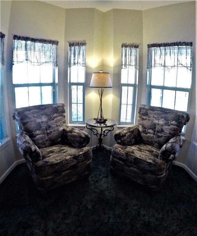 Bradford House Bed And Breakfast แบรนสัน ภายนอก รูปภาพ
