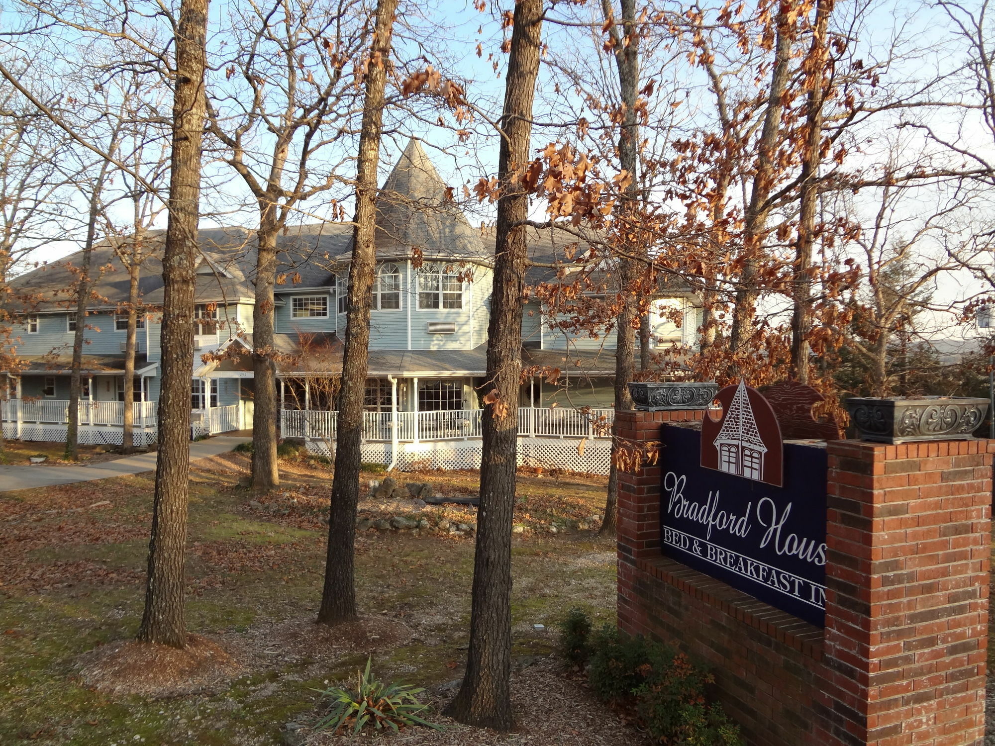 Bradford House Bed And Breakfast แบรนสัน ภายนอก รูปภาพ