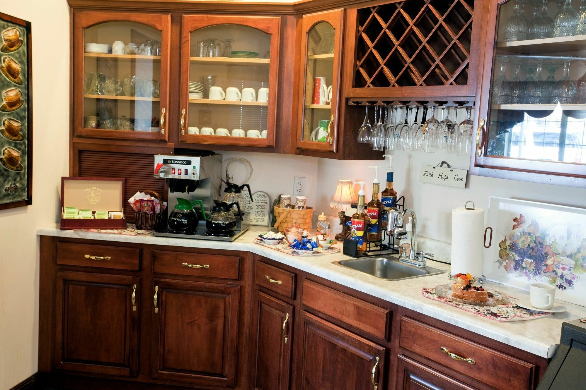 Bradford House Bed And Breakfast แบรนสัน ภายนอก รูปภาพ
